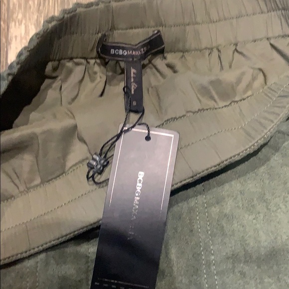 BCBG mini skirt - Picture 3 of 4